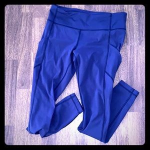 Lululemon size 8 navy tights